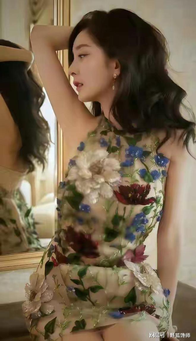 核心密码灵动少女到如今的红毯女王。麻将胡了2试玩模拟器杨幂身材十年的(图3)